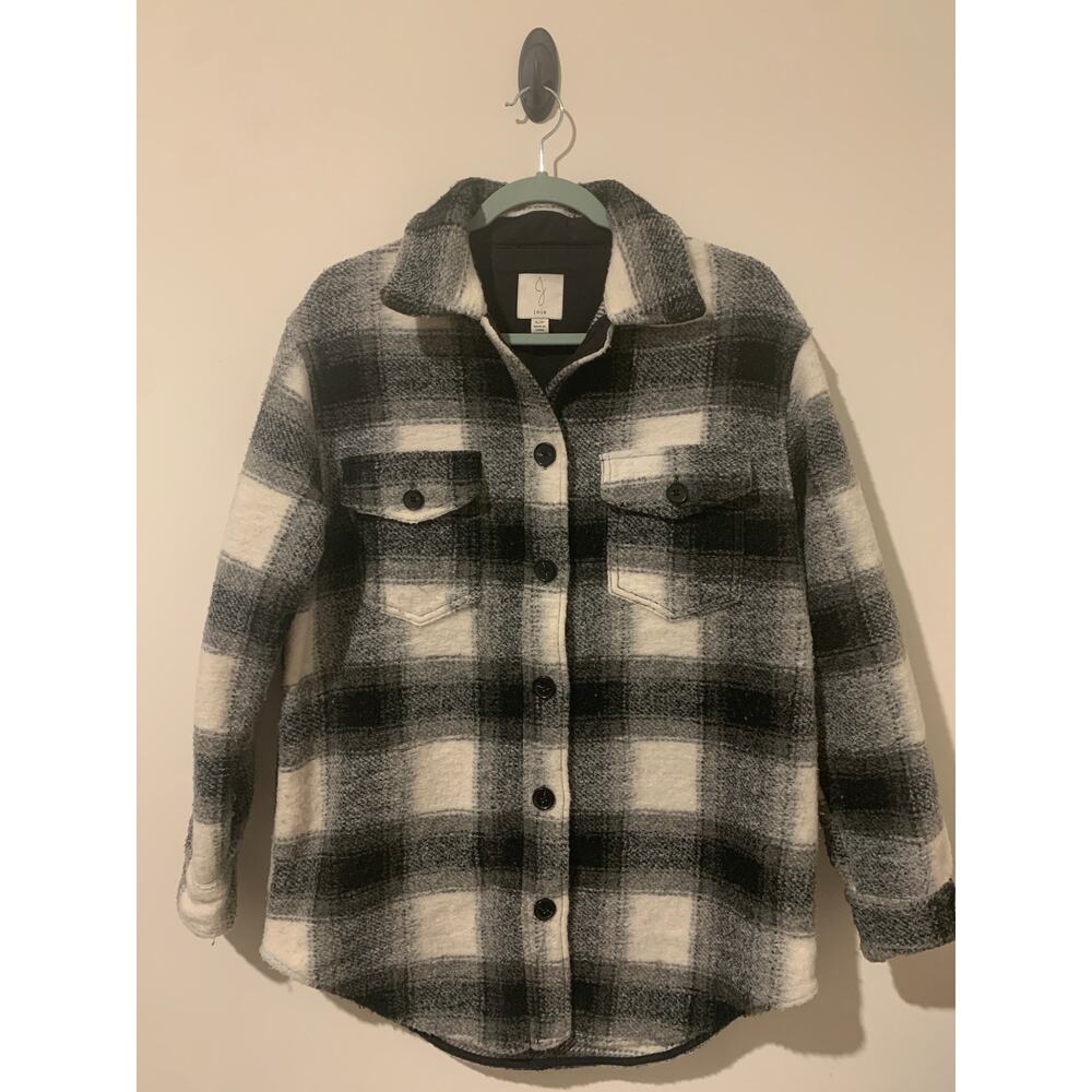 Joie black and white buffalo plaid Shacket women’s size small petite button down